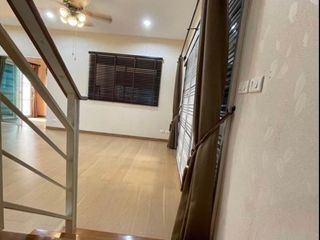For rent 5 Beds townhouse in Bang Khun Thian, Bangkok
