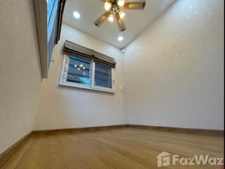 For rent 5 Beds townhouse in Bang Khun Thian, Bangkok