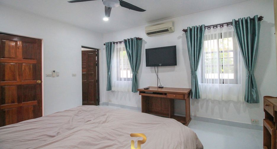 For sale 4 Beds villa in Na Jomtien, Pattaya