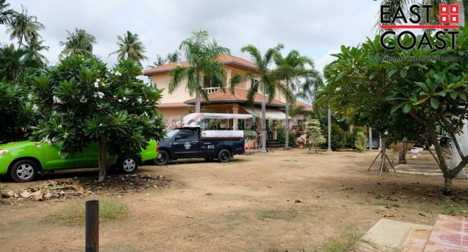 For sale 4 ベッドルーム house in Bang Lamung, Chonburi