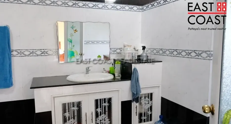 For sale 4 ベッドルーム house in Bang Lamung, Chonburi