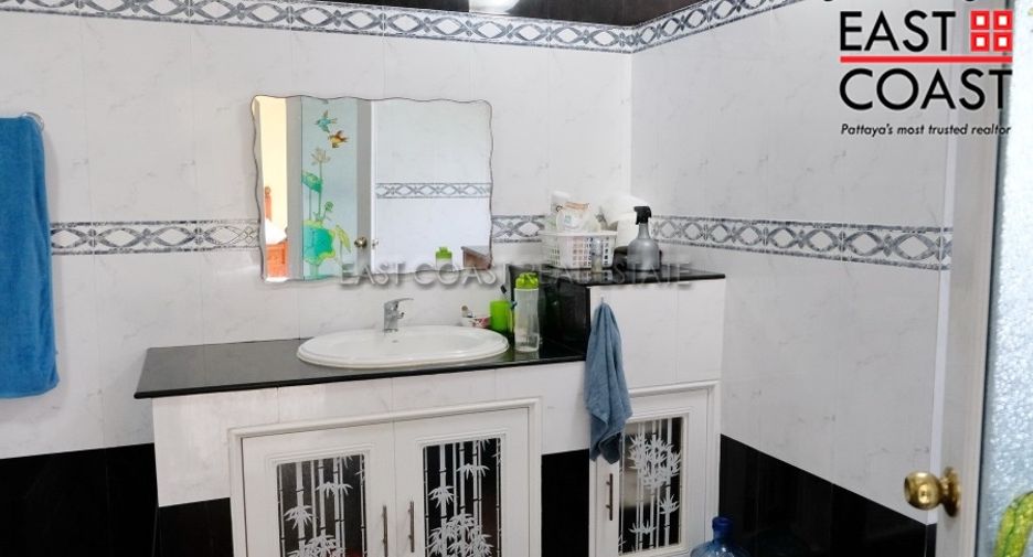 For sale 4 ベッドルーム house in Bang Lamung, Chonburi