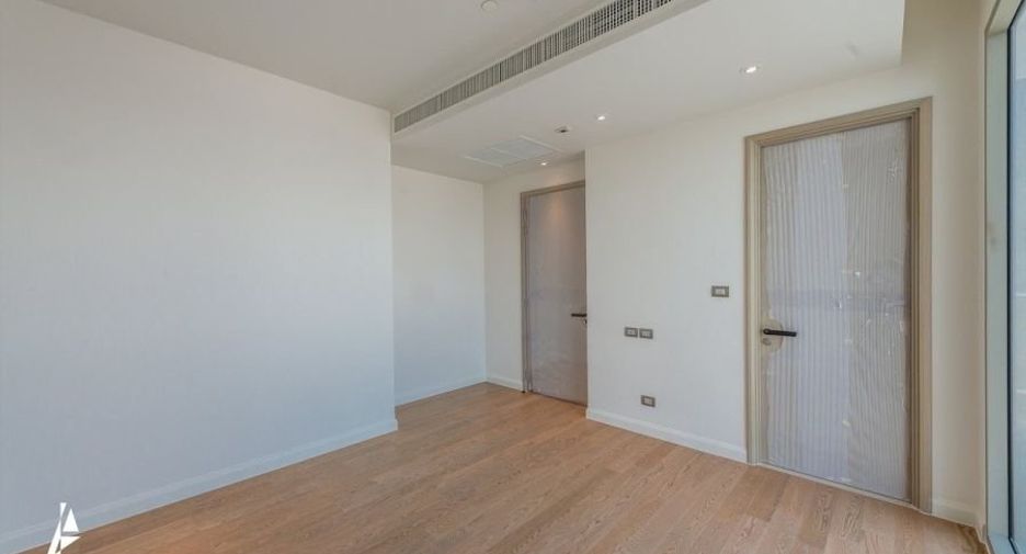 For sale 2 bedrooms condo in Khlong San, Bangkok