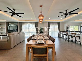 For sale 5 Beds condo in Bang Lamung, Chonburi