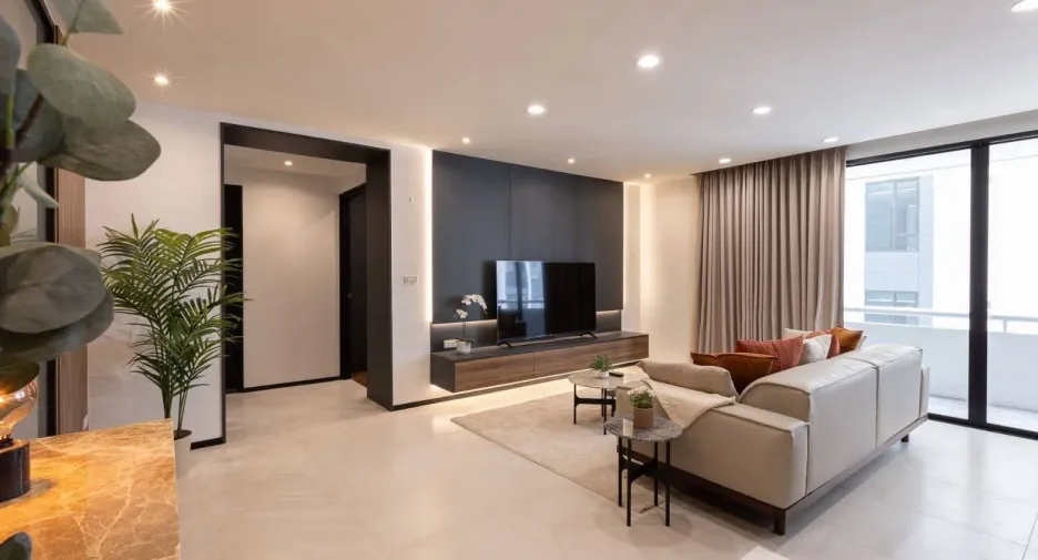 For rent 4 Beds condo in Khlong Toei, Bangkok