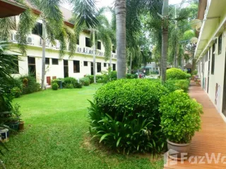 For sale 3 bed townhouse in Cha Am, Phetchaburi