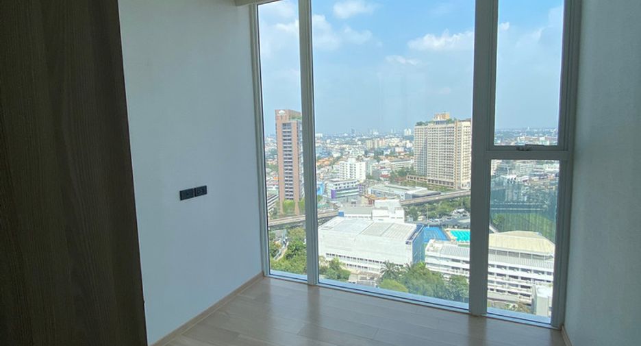 For rent そして for sale 3 Beds condo in Khlong Toei, Bangkok