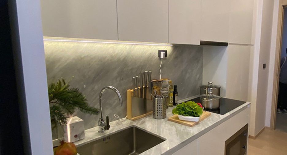 For rent そして for sale 3 Beds condo in Khlong Toei, Bangkok