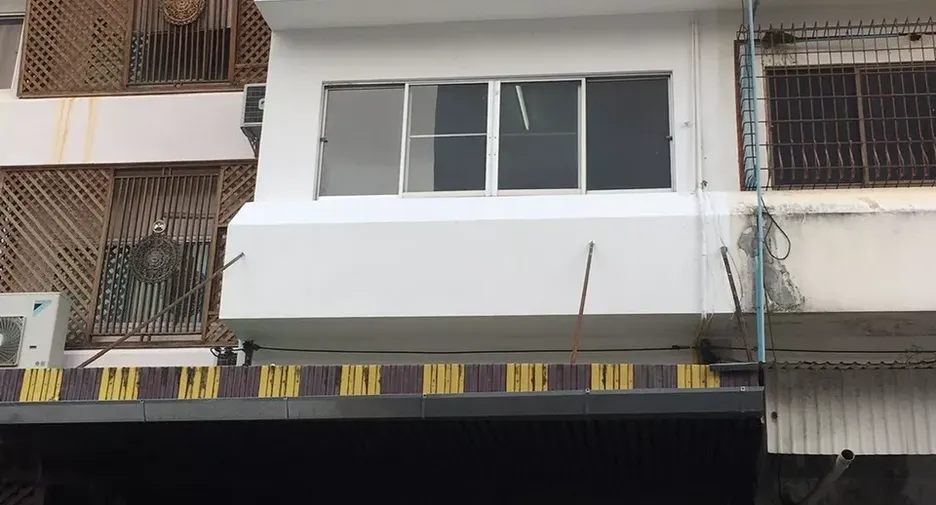 For rent and for sale 4 bed townhouse in Mueang Chiang Mai, Chiang Mai