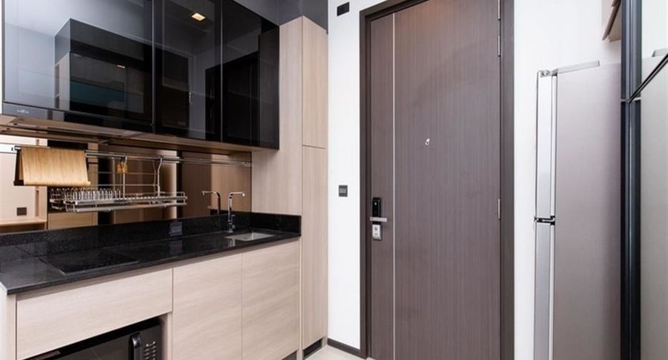 For rent 1 bed condo in Huai Khwang, Bangkok