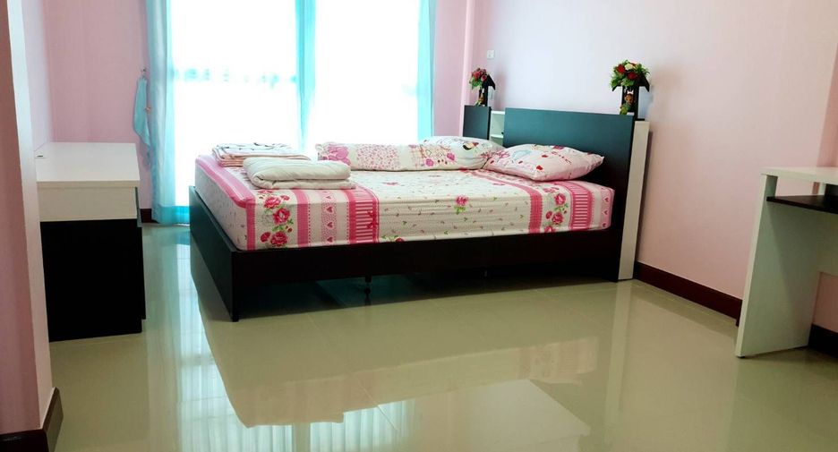 For rent 3 Beds townhouse in Nong Chok, Bangkok
