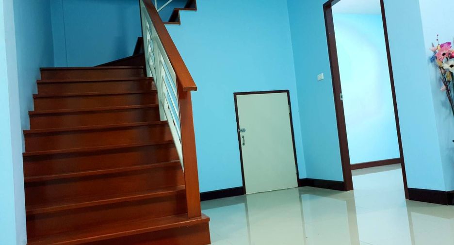 For rent 3 Beds townhouse in Nong Chok, Bangkok