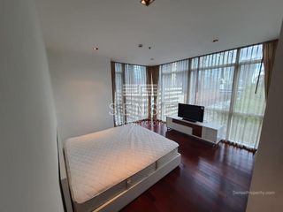 For rent 3 bedrooms condo in Pathum Wan, Bangkok