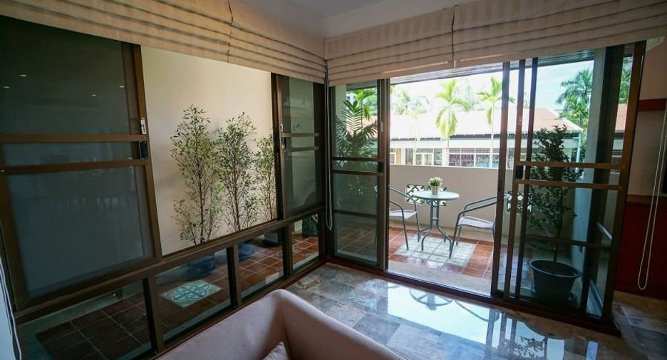 À louer 3 chambres appartement à Khlong Toei, Bangkok