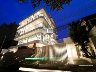 For sale office in Phra Khanong, Bangkok
