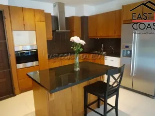 For rent 5 bedrooms house in Bang Lamung, Chonburi