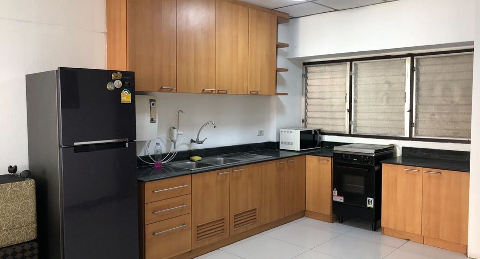 For rent 2 Beds condo in Khlong Toei, Bangkok