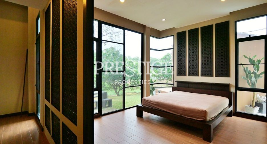 For sale 3 bedrooms house in East Pattaya, Pattaya