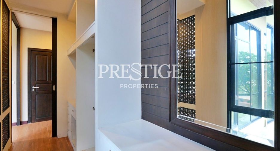 For sale 3 bedrooms house in East Pattaya, Pattaya