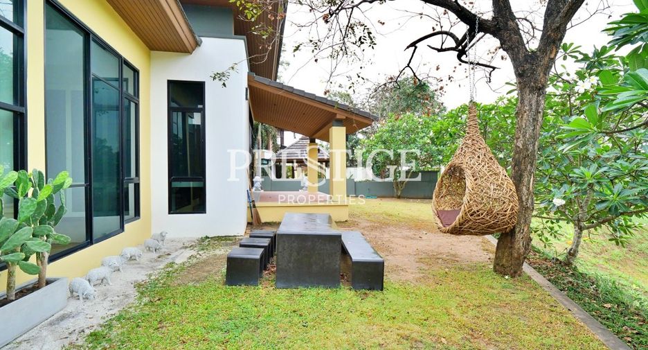 For sale 3 bedrooms house in East Pattaya, Pattaya