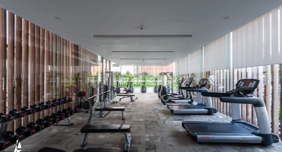 For rent 2 bedrooms condo in Pathum Wan, Bangkok