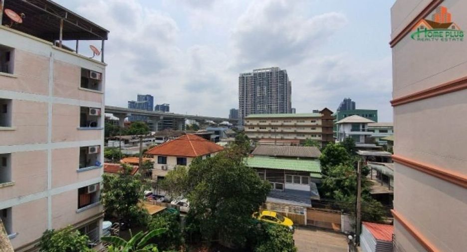 Haus zum Kauf mit 5 Zimmer in Bang Sue, Bangkok