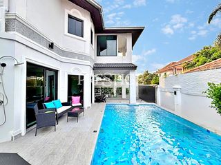 À vendre et à louer 5 chambres maison à Bang Lamung, Chonburi