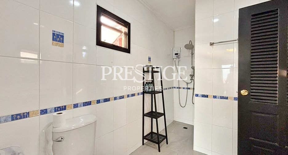 For sale そして for rent 5 ベッドルーム house in Bang Lamung, Chonburi