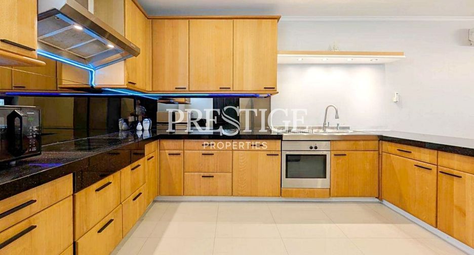For sale そして for rent 5 ベッドルーム house in Bang Lamung, Chonburi