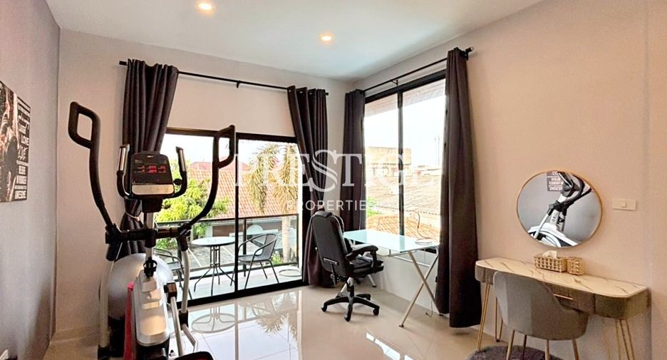 For sale そして for rent 5 ベッドルーム house in Bang Lamung, Chonburi