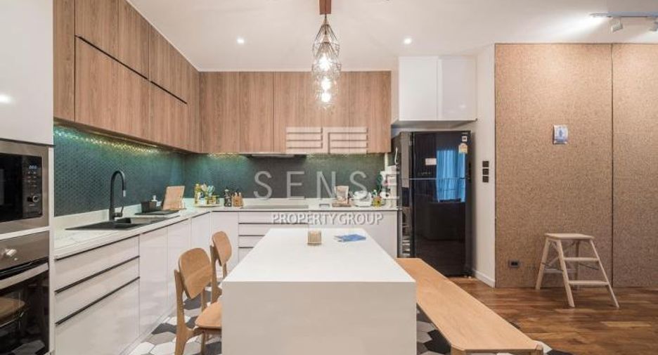 For rent 2 bedrooms condo in Watthana, Bangkok
