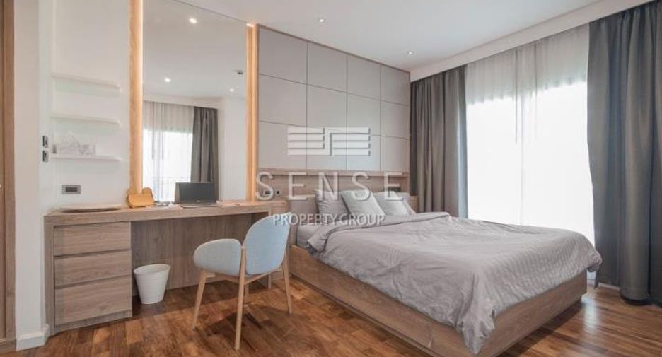 For rent 2 bedrooms condo in Watthana, Bangkok