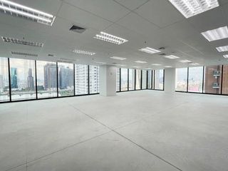 For rent 1 Beds office in Watthana, Bangkok
