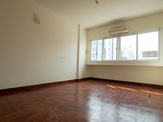 For rent 4 bed office in Khlong Toei, Bangkok