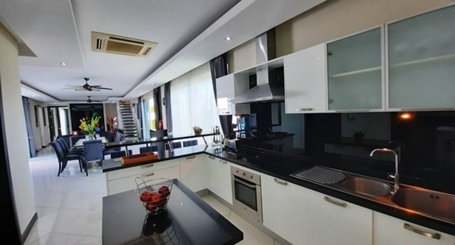 For sale 5 bedrooms house in Bang Lamung, Chonburi