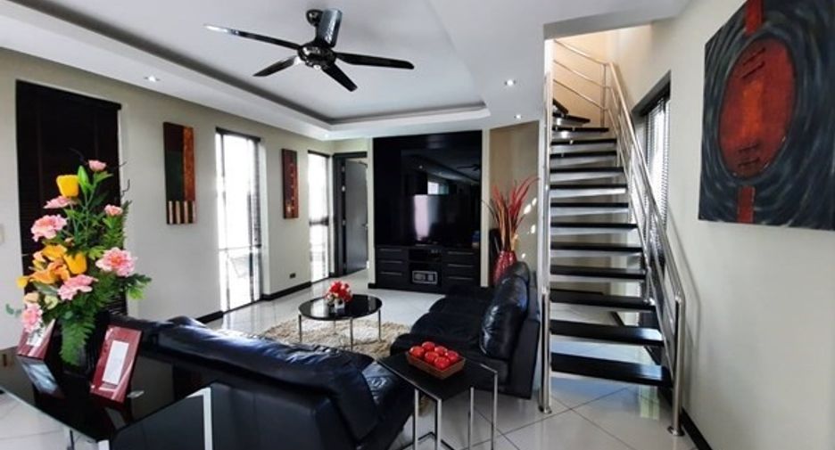 For sale 5 bedrooms house in Bang Lamung, Chonburi