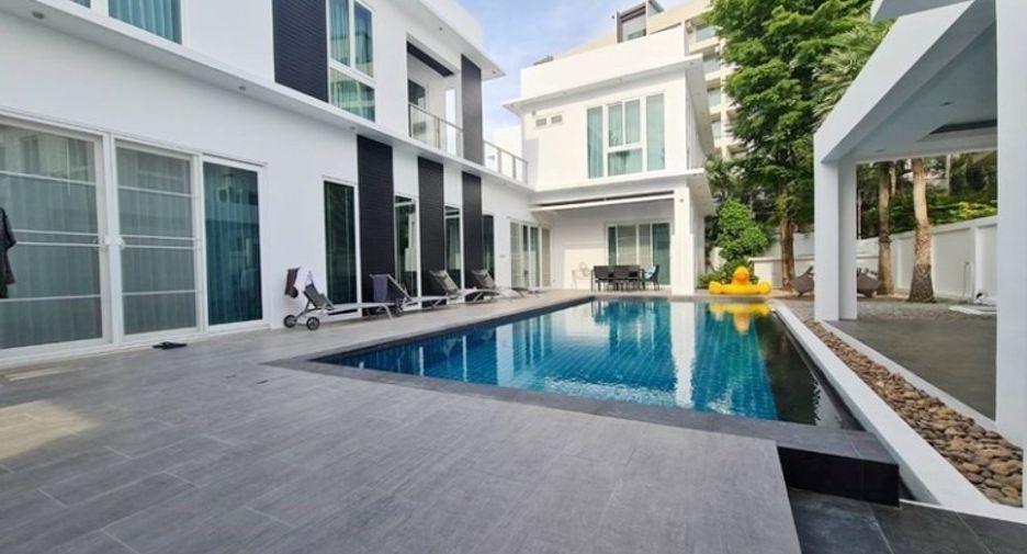 For sale 5 bedrooms house in Bang Lamung, Chonburi