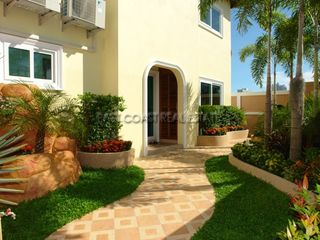 Casa en venta de 5 habitaciones en Bang Lamung, Chonburi