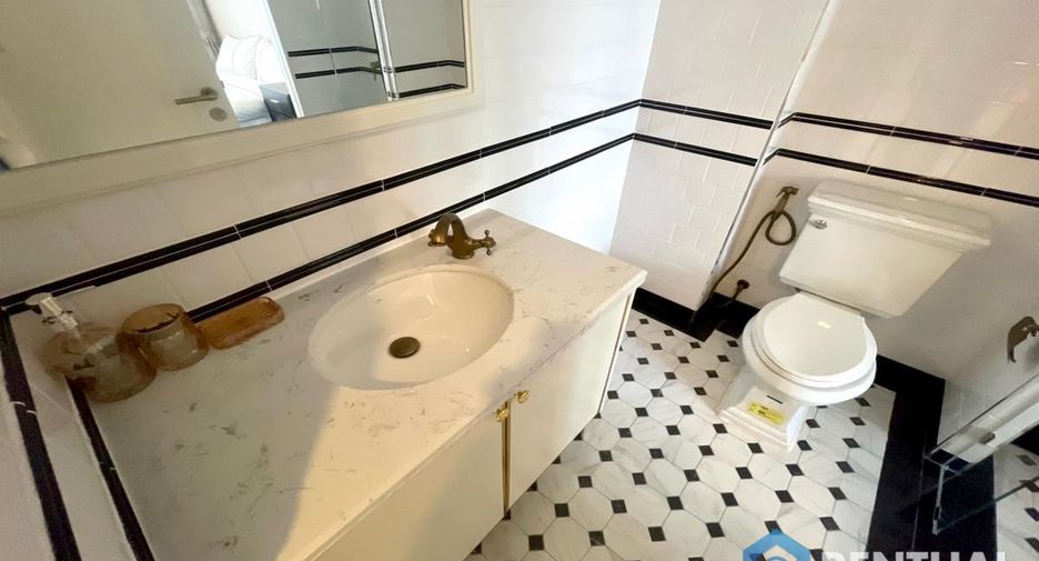 For sale studio condo in Sattahip, Chonburi
