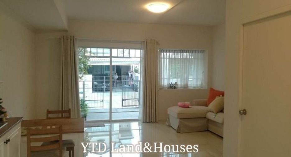 For sale 2 bedrooms townhouse in Bang Bo, Samut Prakan