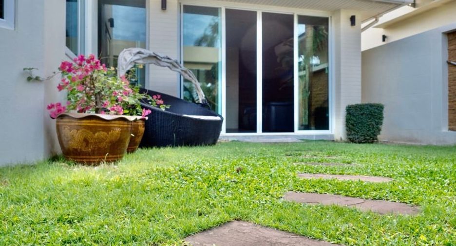 For rent 4 bedrooms house in Bang Lamung, Chonburi