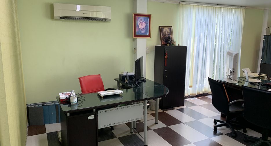 For sale 2 Beds house in Bangkok Yai, Bangkok