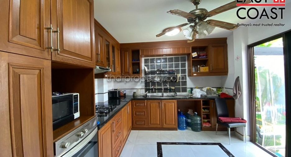 For sale 4 bedrooms house in Bang Lamung, Chonburi