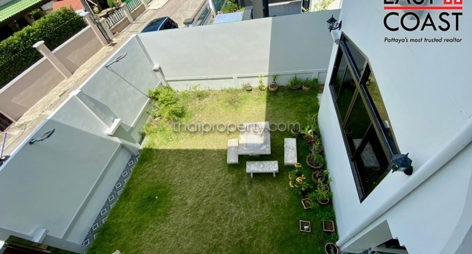 For sale 4 bedrooms house in Bang Lamung, Chonburi