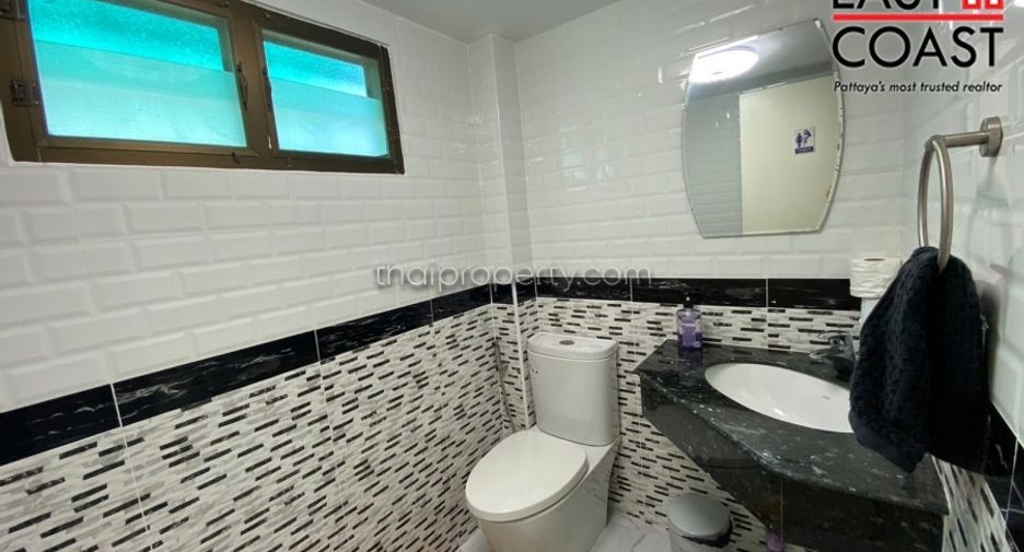 For sale 4 bedrooms house in Bang Lamung, Chonburi