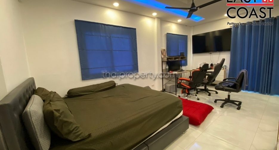 For sale 4 bedrooms house in Bang Lamung, Chonburi