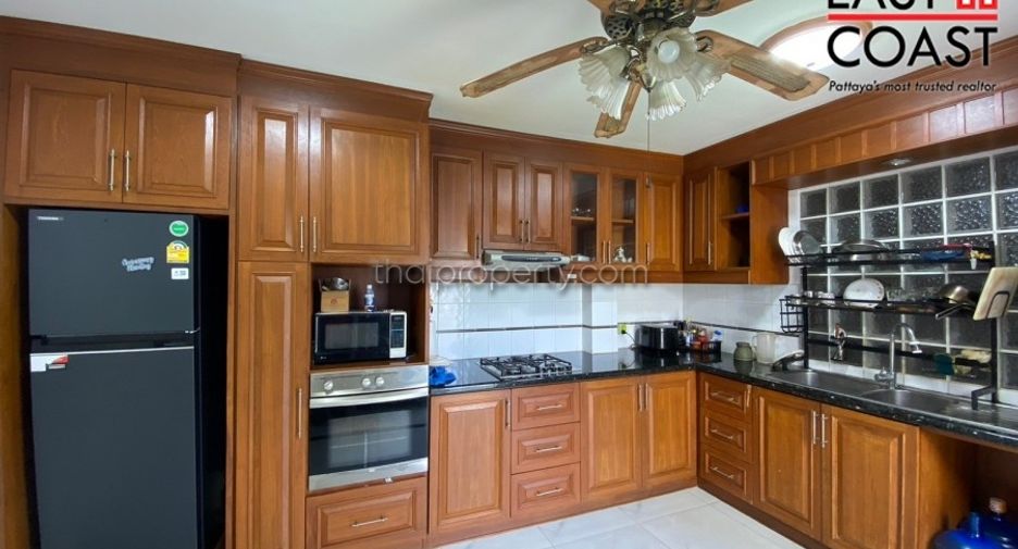 For sale 4 bedrooms house in Bang Lamung, Chonburi