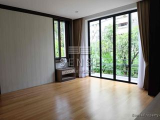 For rent 4 Beds house in Khlong Toei, Bangkok