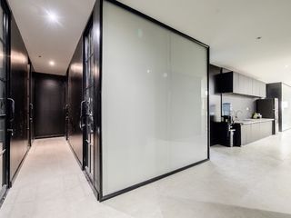 For rent and for sale 1 bed office in Huai Khwang, Bangkok