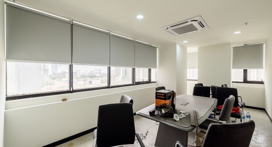 For sale and for rent 1 bed office in Huai Khwang, Bangkok